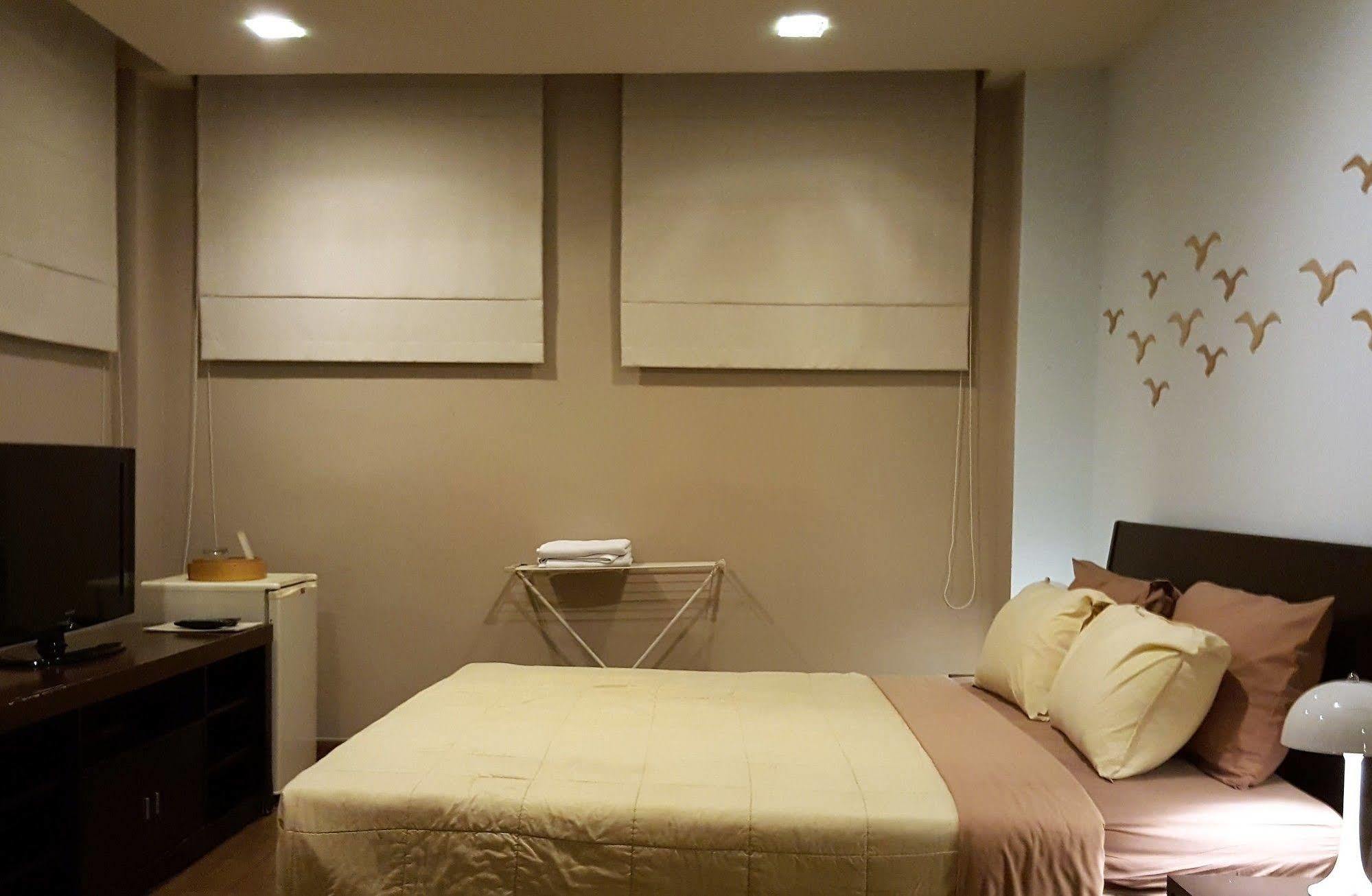 Limburi Hometel Phuket Exteriör bild
