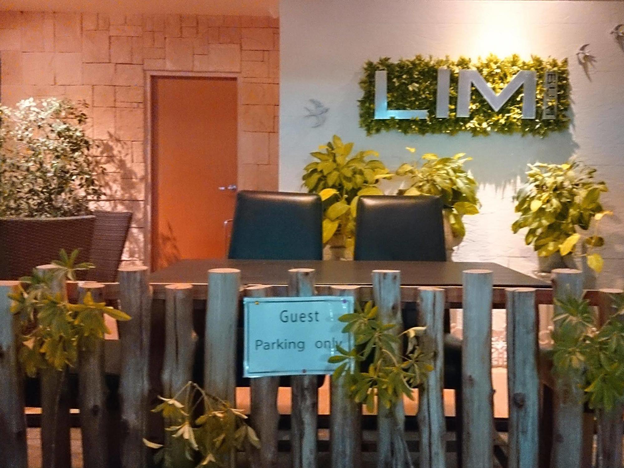 Limburi Hometel Phuket Exteriör bild