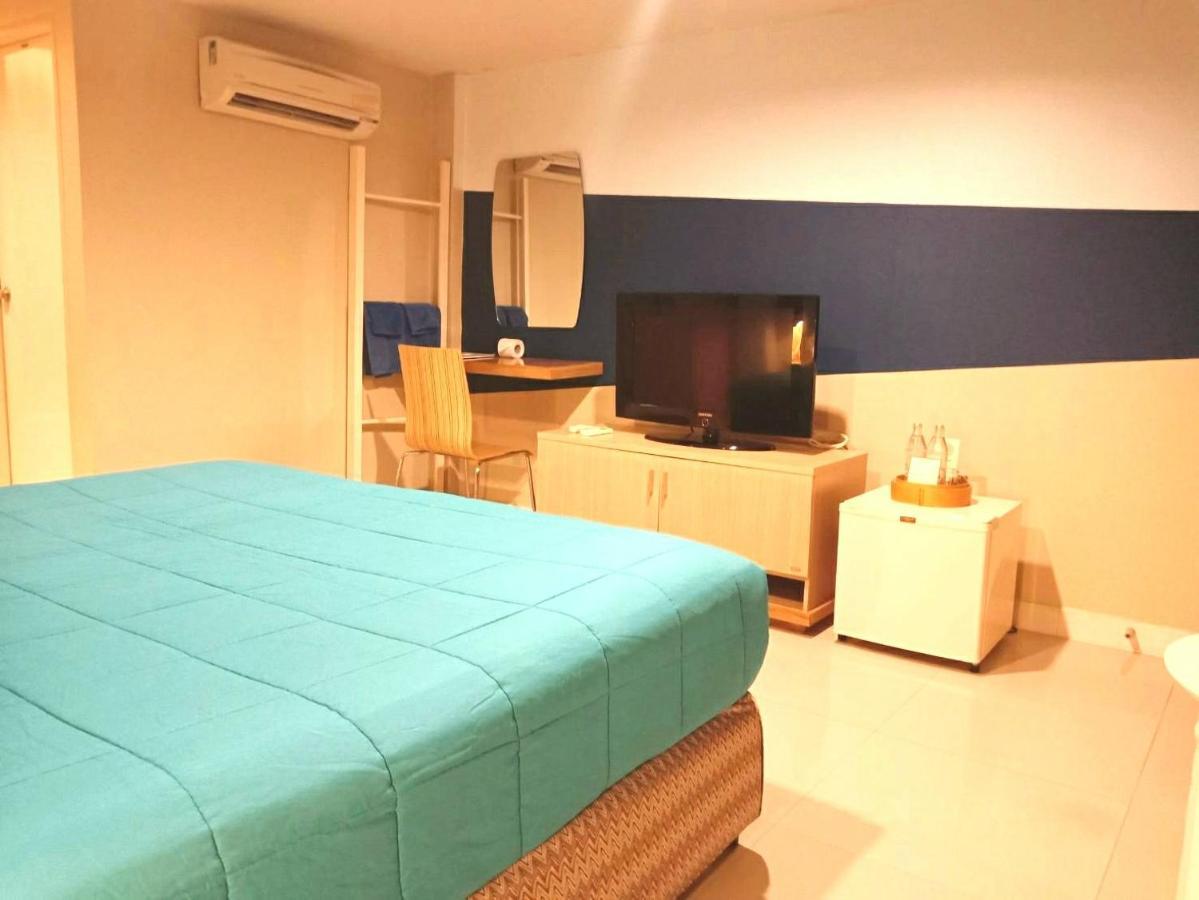 Limburi Hometel Phuket Exteriör bild
